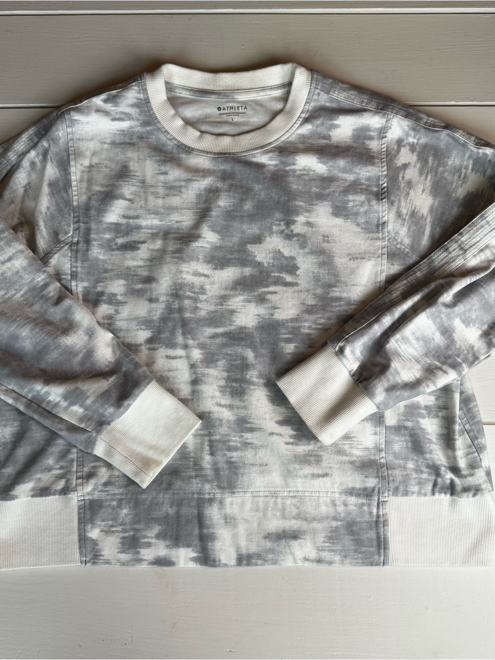 Athleta Women’s Gray & White Tie-Dye Crewneck Pullover Large
